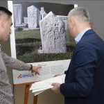 Ante-Vujinović-i-Miroslav-Landeka-govorili-su-o-Izložbi-stećaka