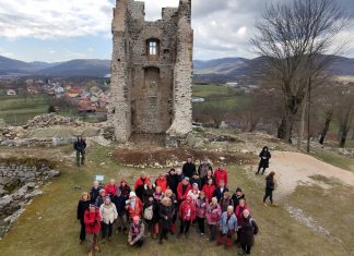 Napretkovci na XIII. planinarskom pohodu iz Brinja